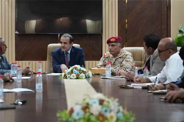 وزير الصحة يرأس اجتماع لجنة طوارئ غرفة العمليات الصحية المركزية