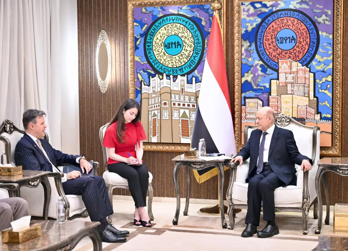 الرئيس العليمي لسفير واشنطن الجديد: هجمات الحوثيين على المخا ومأرب امتداد للتصعيد الإيراني
