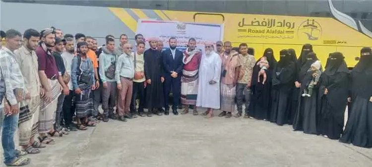 إرادة تصنع الأمل.. احتفال بهيج بعرسجماعي في أبين ل...
