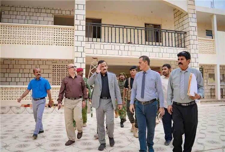 المحافظ بن الوزير يدشن امتحانات القبول بجامعة شبوة ويؤكد مواصلة دعم مسيرة التعليم الجامعي