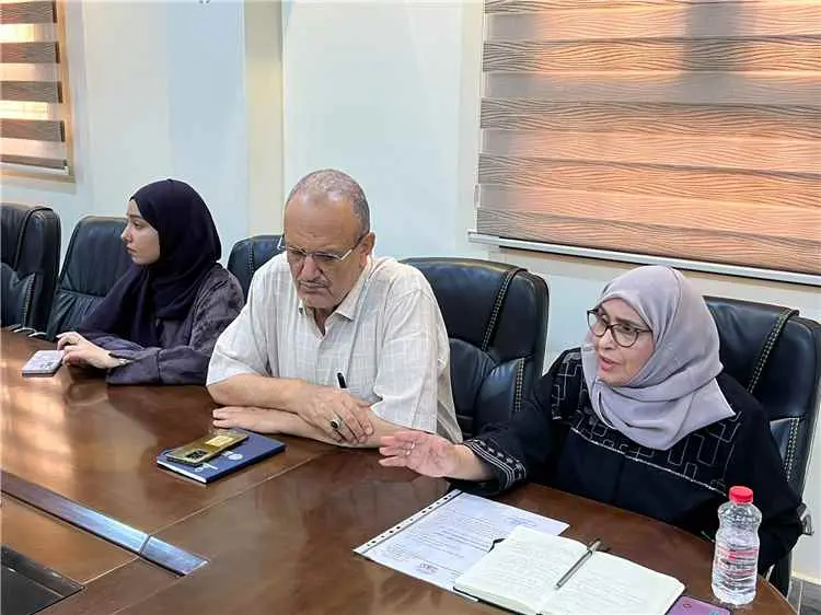السباعي تبحث مع قيادة مديرية الشيخ عثمان تعزيز الم...