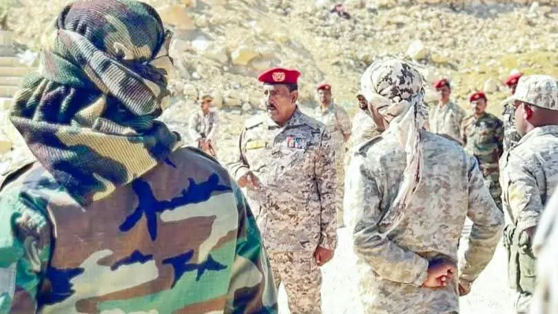 قائد المنطقة العسكرية الثانية يتفقد معسكر الأدواس...