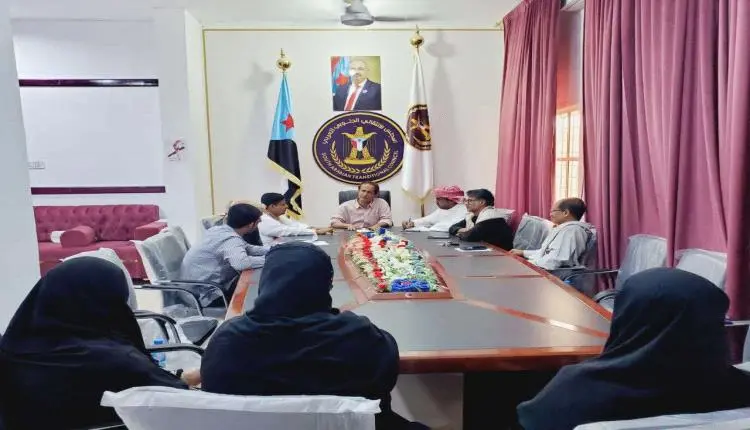 تنفيذية انتقالي المهرة تناقش مستجدات الأوضاع وتؤكد مواصلة برنامج التصعيد الشعبي السلمي