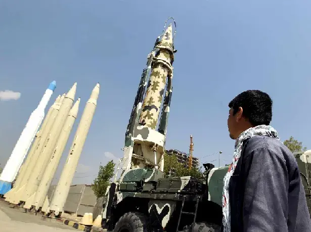  10 مواقع يستخدمها الحوثيون لإطلاق الصواريخ نحو ال...