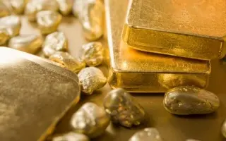 الذهب يتراجع 0.5% بعد بلوغه أعلى مستوى في 7 أسابيع