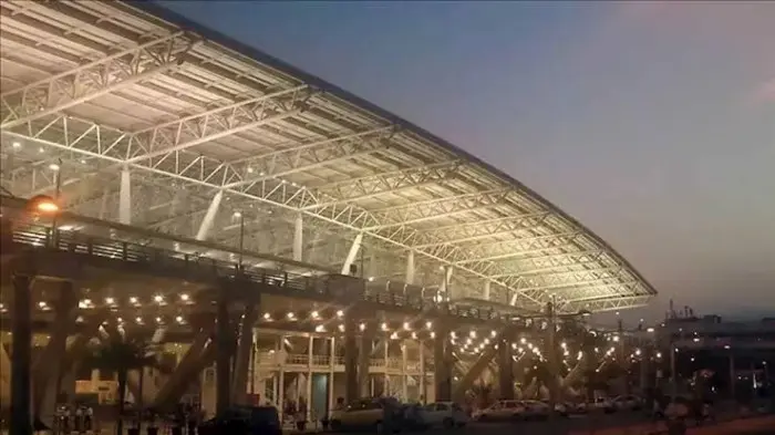 مطار دولي بالصين يلغي 388 رحلة بسبب إعصار دولفين