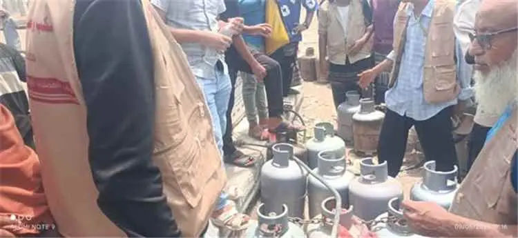 صناعة البريقة بعدن تتفقد محطات طرمبات الغاز وتشرف...