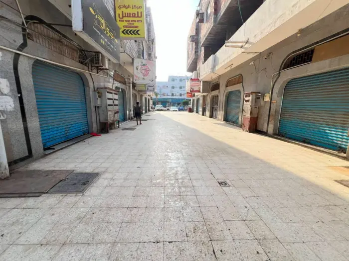 تواصل العصيان المدني في أنحاء عدن لليوم الثالث على...