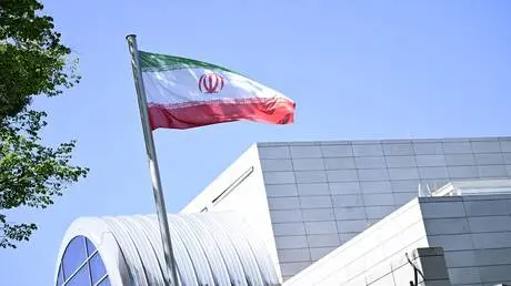 طهران ترفض رواية كييف بشأن استهداف سفينتها في بحر...
