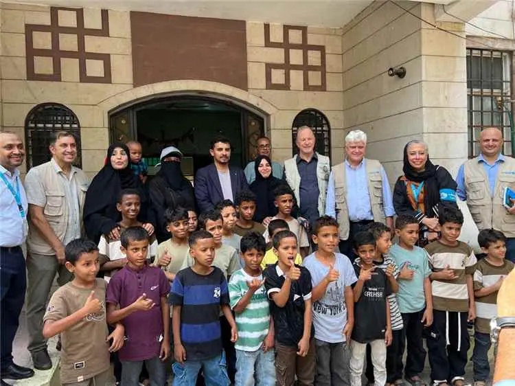 وفد رفيع من اليونيسف يطلع على جهود حماية الطفولة ف...