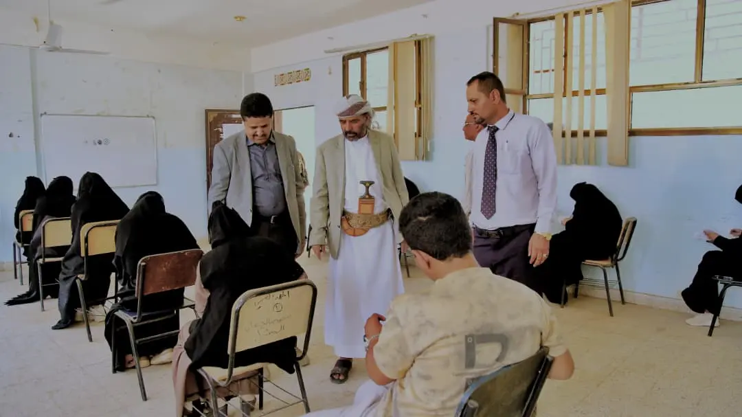 وكيل محافظة مأرب يدشن اختبارات المفاضلة في المعهد العالي للعلوم الصحية لقبول دفعة جديدة
