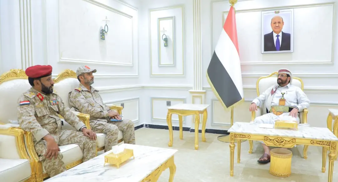 العرادة يلتقي قائد محور الغيضة ويشدد على مكافحة أن...