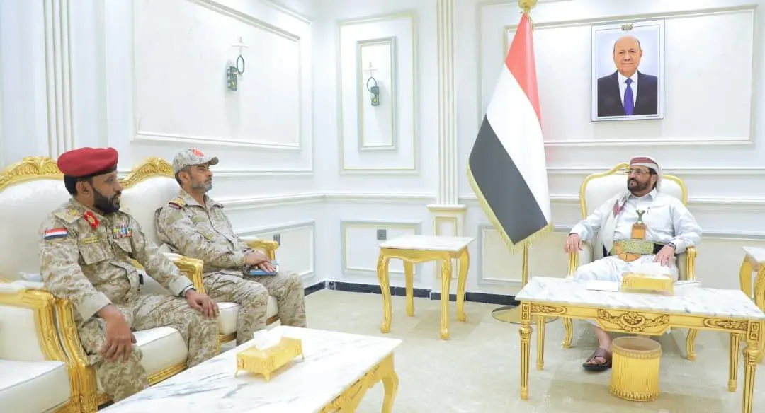 العرادة يؤكد أهمية محافظة المهرة كبوابة شرقية لليمن ويشدد على اليقظة ورفع الجاهزية ومكافحة التهريب