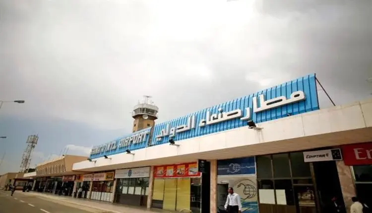 غموض يلف وصول طائرة مجهولة إلى مطار صنعاء الدولي و...
