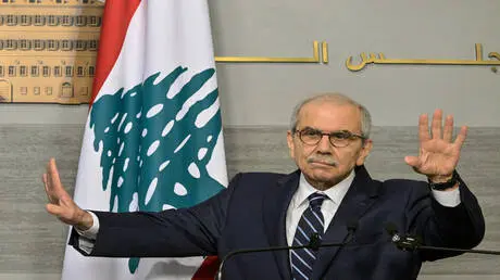 سلام يبحث الترتيبات المرتقبة المتعلقة بمرور النفط...