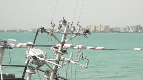 أضرار في ميناء المخا بعد الهجوم الحوثي يسفر عن مقت...