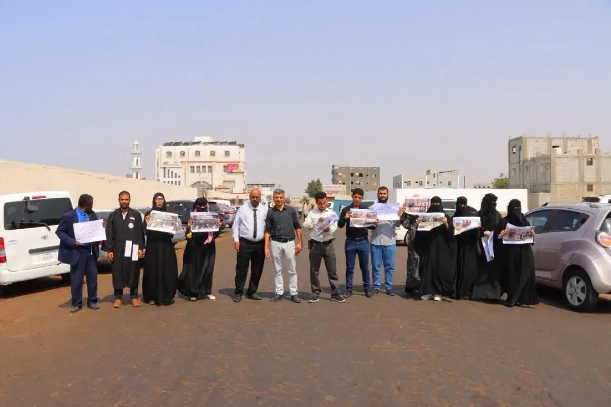 محامون في عدن يحتجون على إجراءات وصفوها بالتعسفية...
