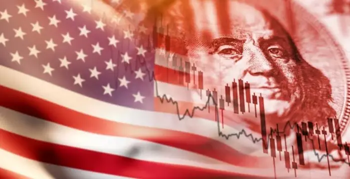 ليزا كوك تؤكد الاستعداد لرفع أسعار الفائدة الأمريكية لمكافحة التضخم