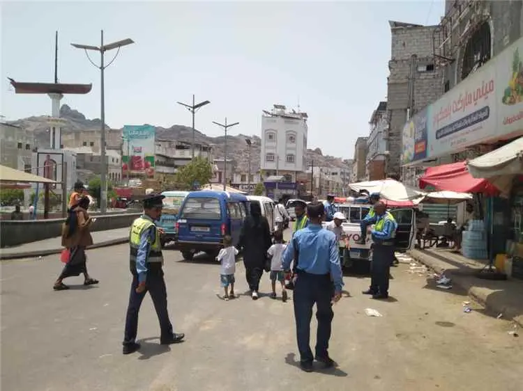إشادة شعبية بحملة المرور في كريتر.. تحرك ميداني يخ...