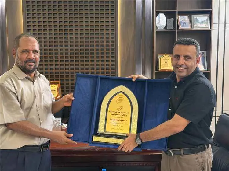 قطاع الرعاية الصحية الأولية يكرّم مدير معهد الصحة...