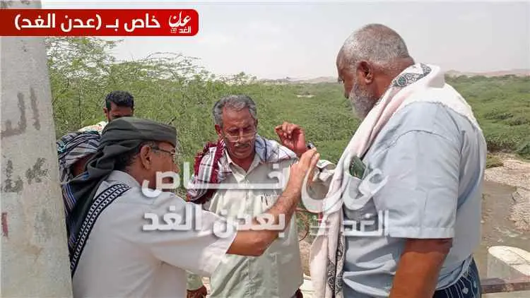 مدير عام الزراعة والري بأبين يتفقد منشآت الري في د...