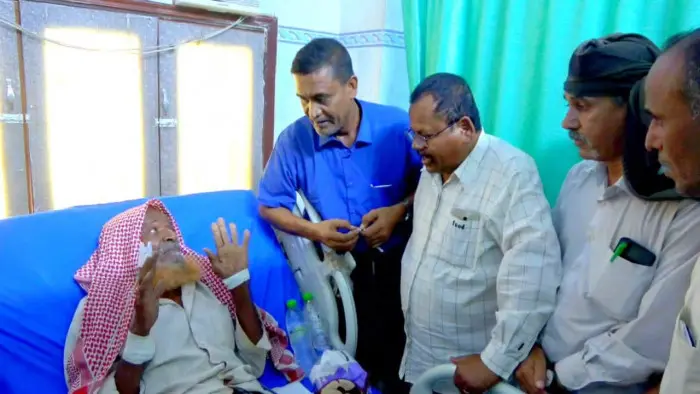 التميمي يزور المناضل سالم باشراحيل في مستشفى سيئون...