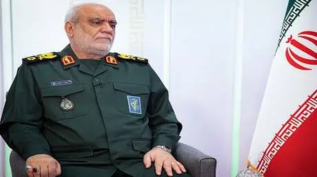 المتحدث باسم الحرس الثوري: لا توجد سفينة حربية أمر...