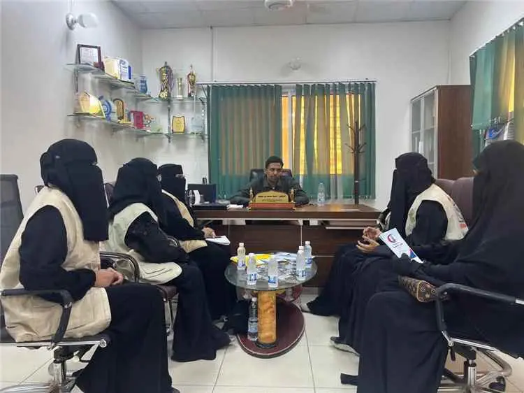 الدكتور بن نويصر يلتقي الهيئة الإدارية لجمعية طب ا...
