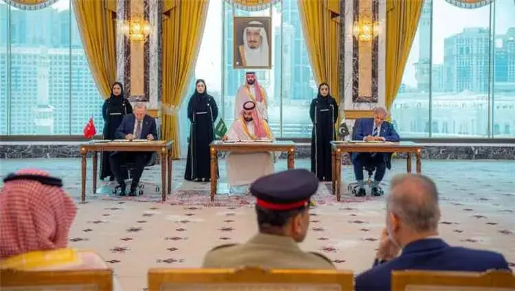 كيف يعيد اتفاق مكة تشكيل ميزان القوى العسكرية في ا...