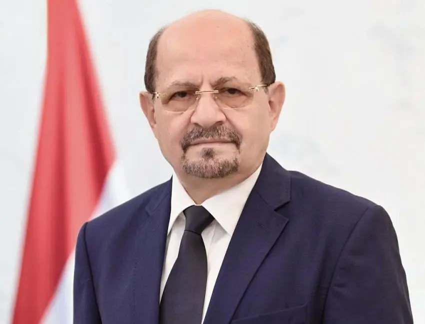 رئيس الوزراء يناقش مع القائم بالأعمال الأمريكي الع...