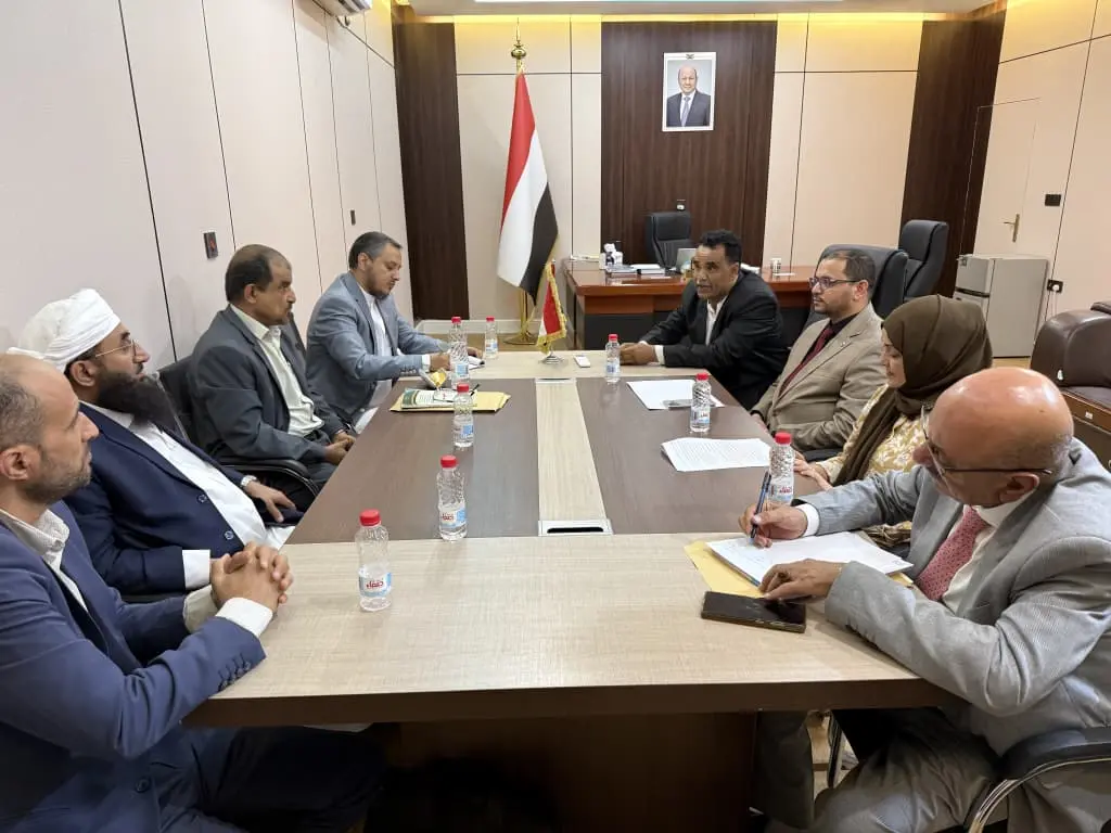 اجتماع بعدن يناقش تطوير الأطر القانونية لحماية أمو...
