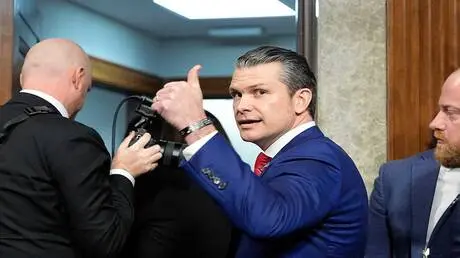 وزير الدفاع الأمريكي يلمح لضربات مشتركة مع كولومبي...