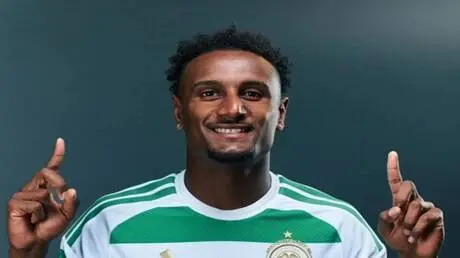 نجم منتخب مصر يوقع لنادي سيلتك الأسكتلندي