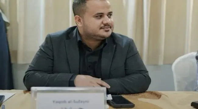 السفياني: الإعلام الرسمي اليمني بات منصة للتملق السياسي وانحسر تأثيره داخليًا وخارجيًا