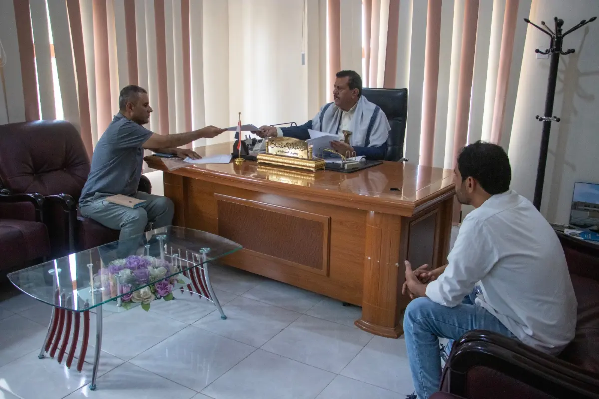 وكيل مأرب يناقش خطوات تنفيذ المرحلة الرابعة من مشر...