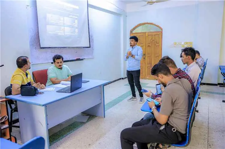 كلية الحاسوب بجامعة عدن تستعرض 47 مشروعًا طلابيًا...