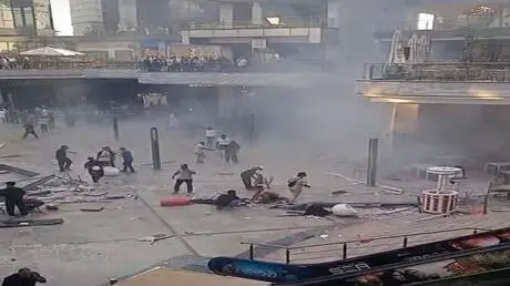 انفجار بمول مصري شهير يسقط قتلى وجرحى