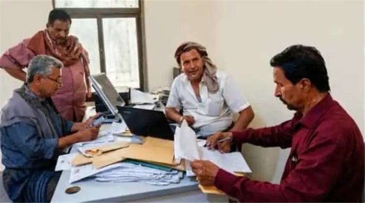 الخدمة المدنية بشبوة تكثّف نزولاتها الميدانية لمتابعة الانضباط وتقييم الأداء الحكومي
