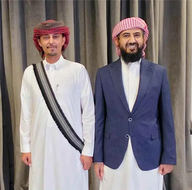 المحرمي يستقبل المؤرخ والكاتب إبراهيم الكازمي في الرياض