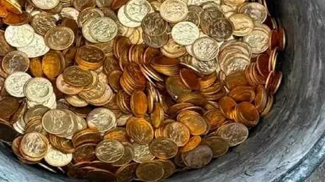 بلجيكا.. عمال يعثرون على خزنة ذهب تقدر بـ9 ملايين...