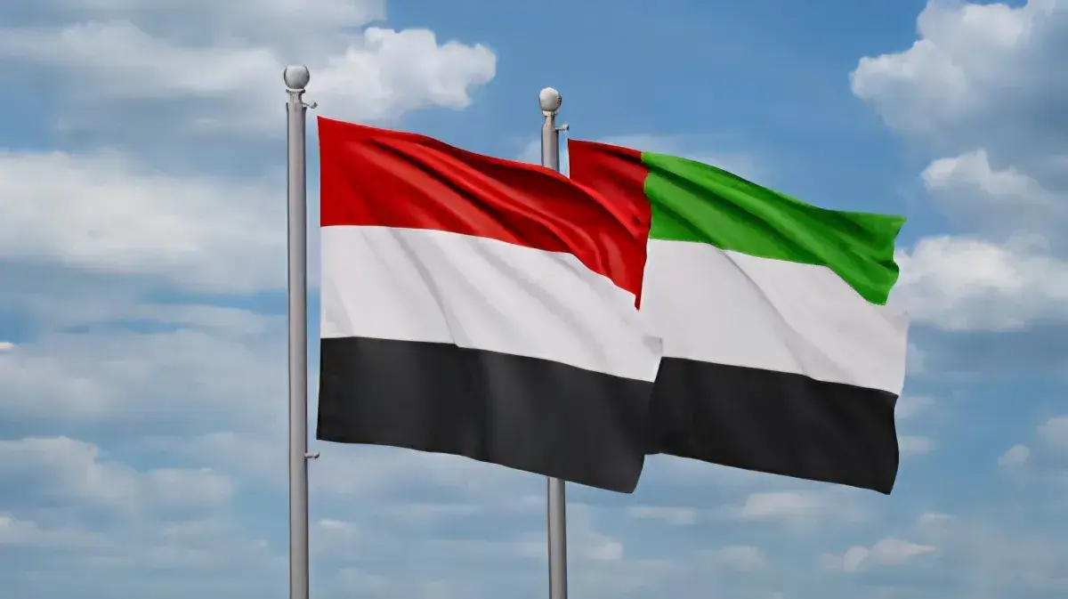 اليمن يدين الهجوم الإيراني على ناقلتين إماراتيتين...