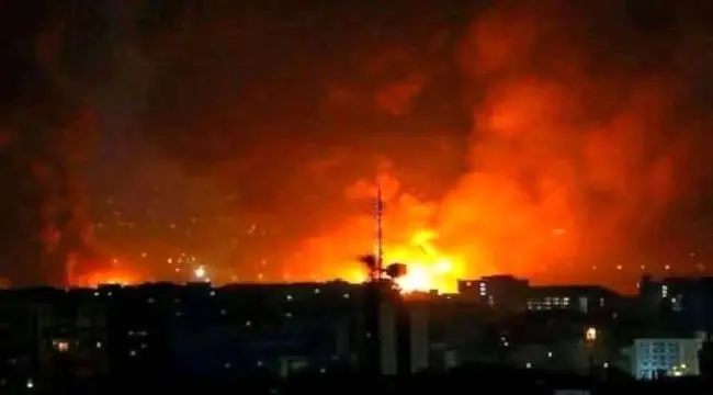 وزارة الصحة تدين استهداف مليشيا الحوثي لميناء المخ...