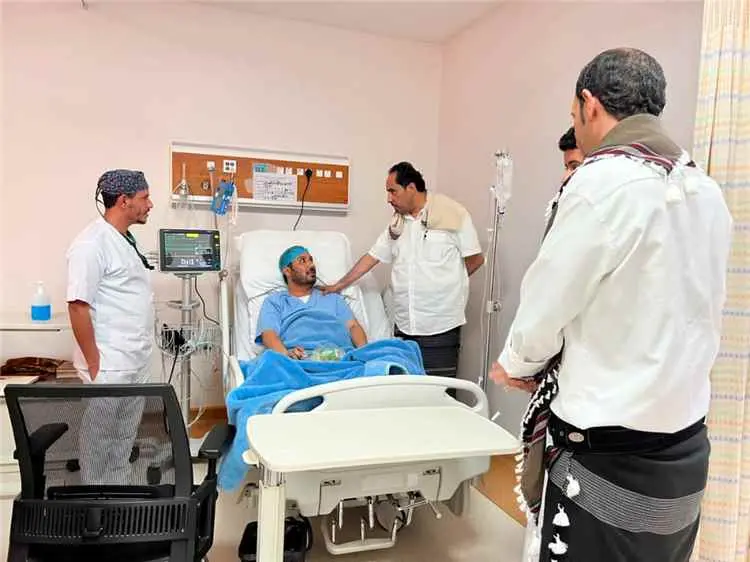 وزير الشباب والرياضة يطمئن على صحة الوكيل المساعد...