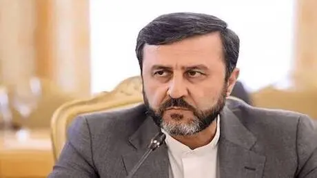 "لن تستحوذ عليه بتغريدة أو حاملة طائرات".. الخارجي...