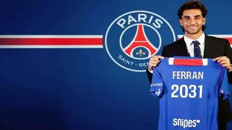 رسميا.. برشلونة يعلن رحيل فيران تورسي إلى باريس سا...