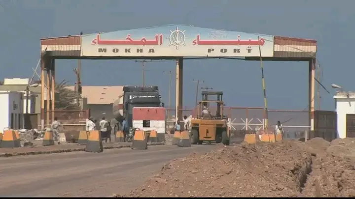 مدير ميناء المخا يكشف حجم الخسائر البشرية والمادية...