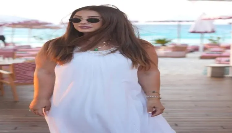 كندة علوش تستعيد رشاقتها بشكل ملحوظ في الساحل الشم...