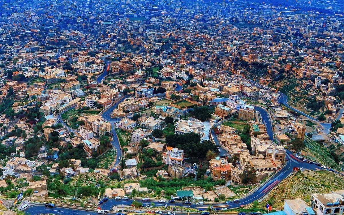 تأخير رواتب موظفي الأوقاف بتعز بسبب فوضى التعيينات
