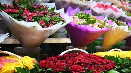 حين تتحول رائحة الزهور إلى صداع.. طبيبة تكشف المحف...