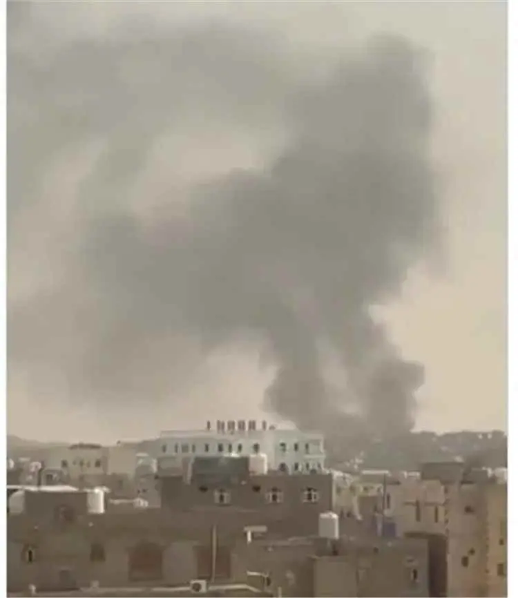 أضرار في منازل وممتلكات مدنيين عقب استهداف حوثي لأ...